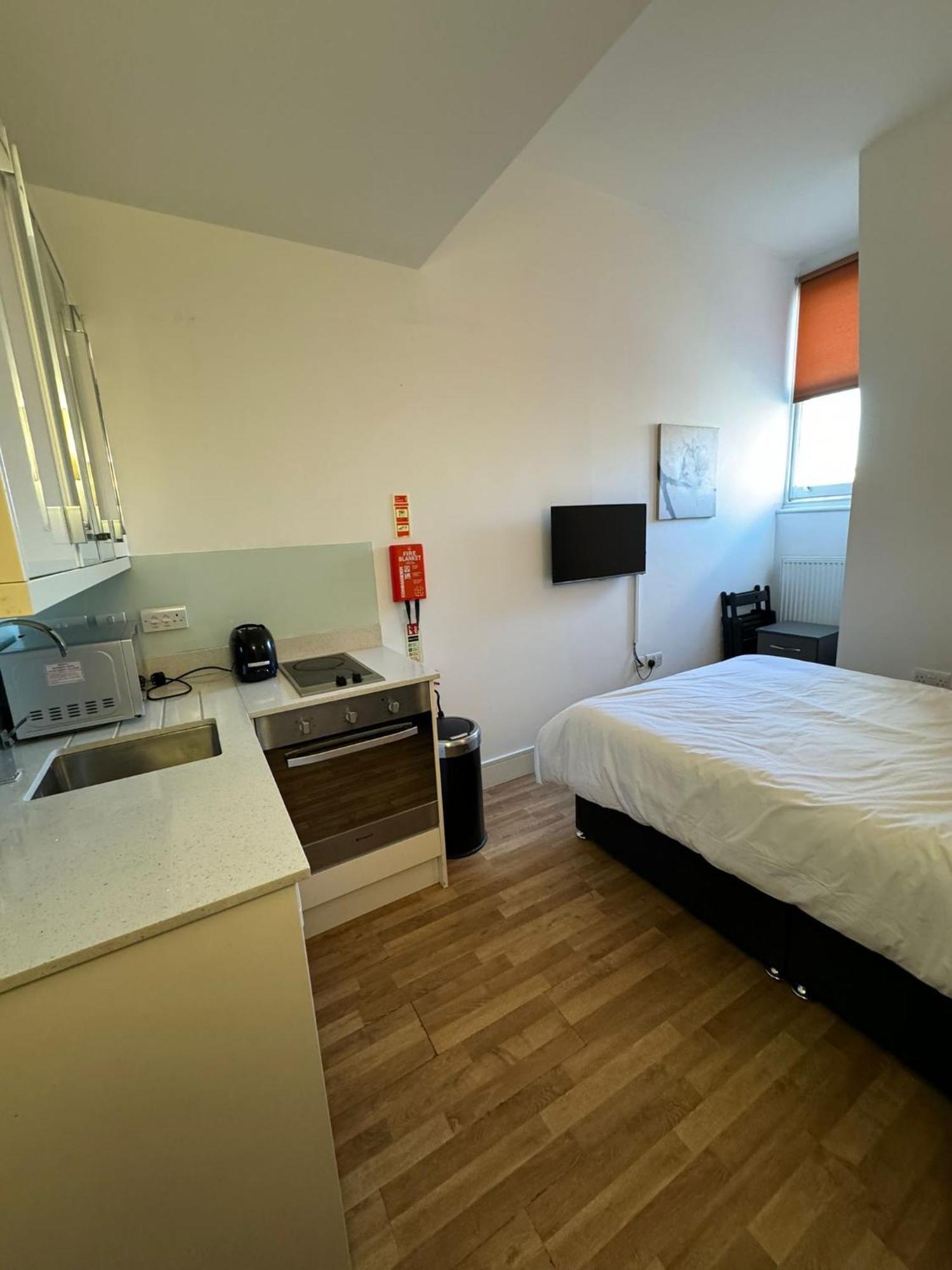 Clarges- Hsk Suites Londra Exterior foto