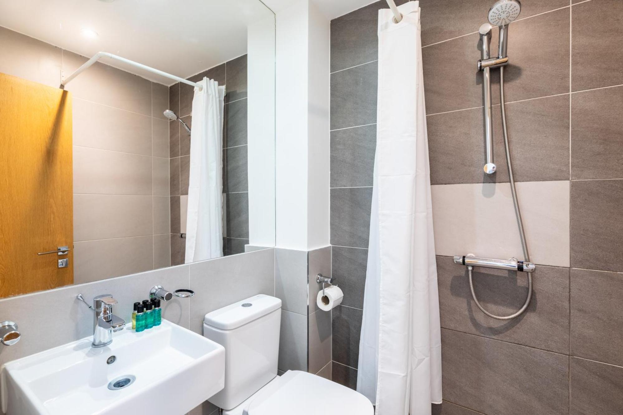 Clarges- Hsk Suites Londra Exterior foto